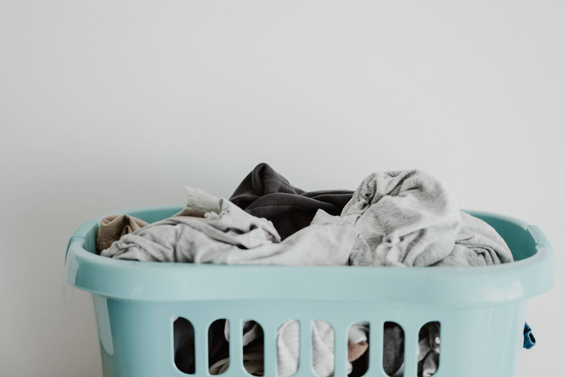 Decluttering Jumpstart: 10 Items to Let Go of Today