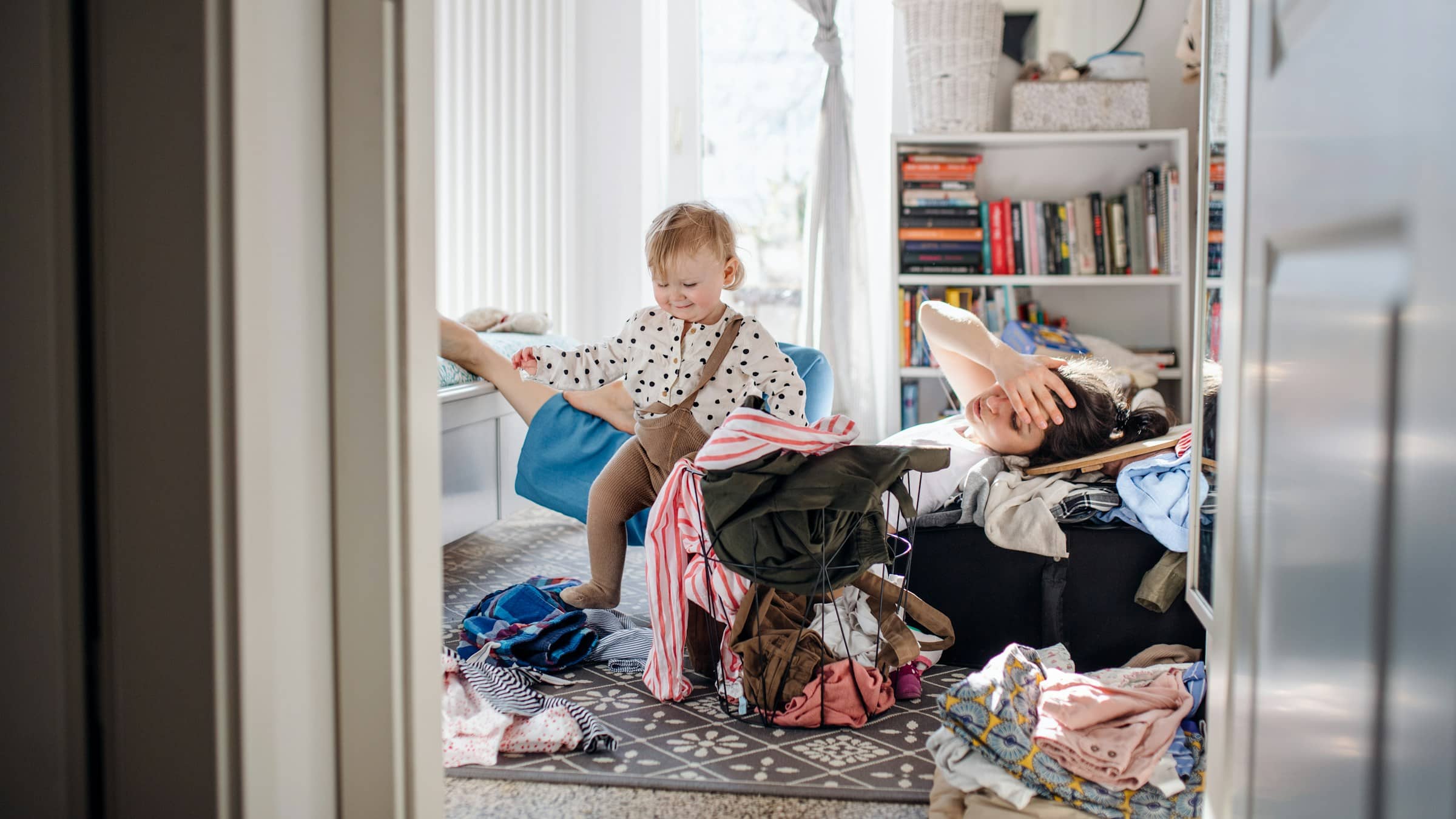 7 Decluttering Projects to Do with Your Kids