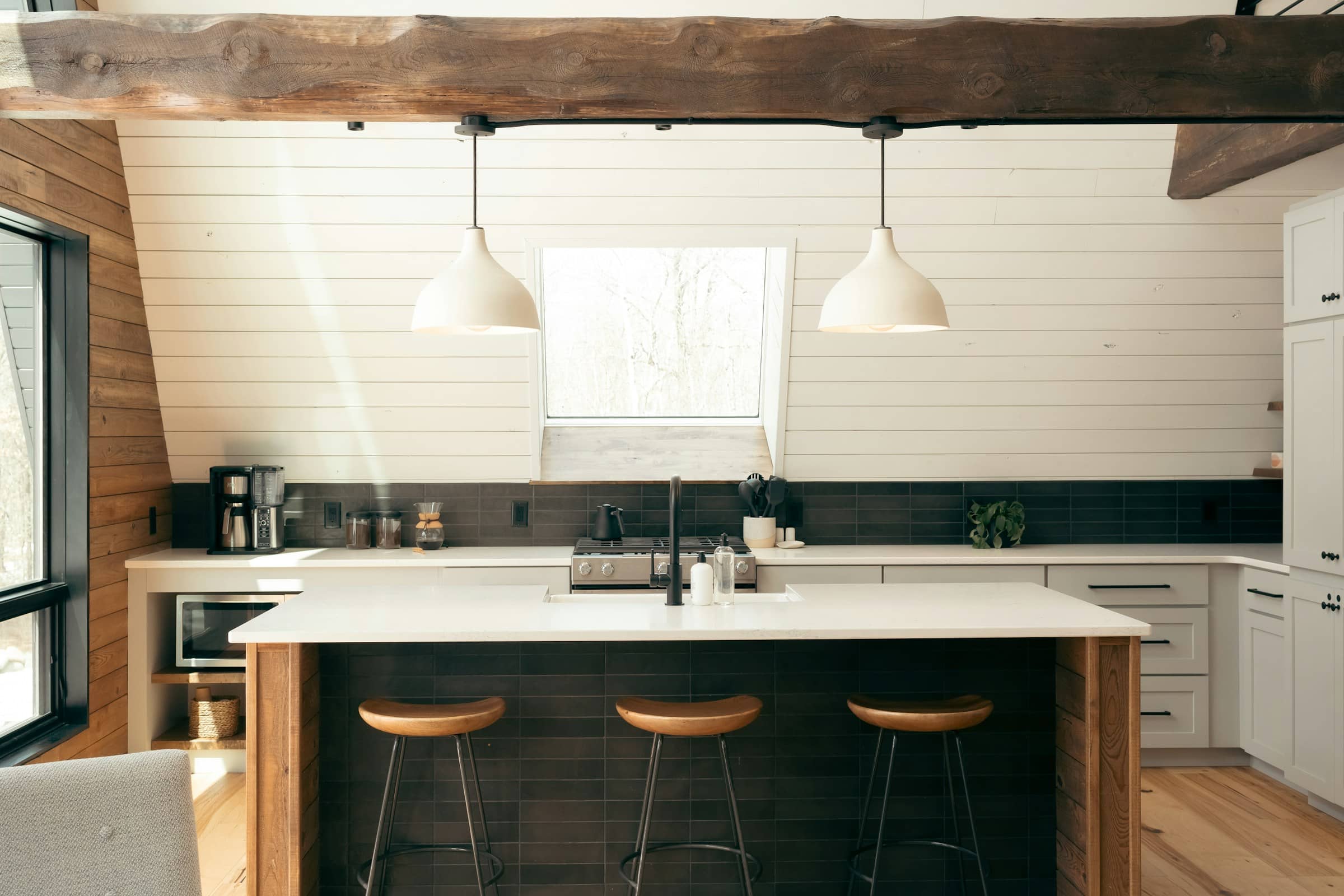 12 Items You Don’t Need in Your Minimalist Kitchen