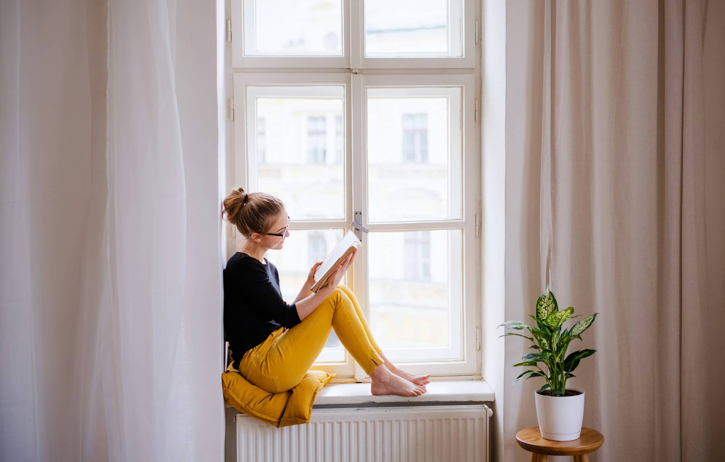 People Who Stay Uncluttered Long-Term Practice 6 Things Most Neglect